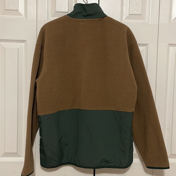 Levi’s Relaxed Fit Quarter Zip - Picture 2 of 4